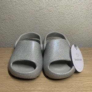 Koala Baby Gray Girls Shoes Size 2